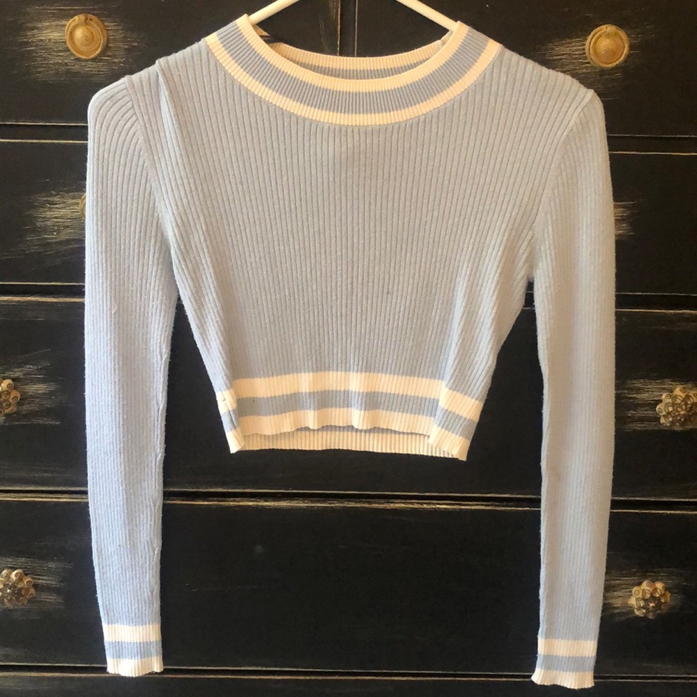 H&M blue cropped sweater
